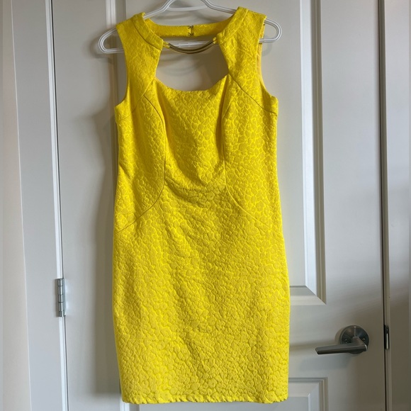 Unique Yellow Dress by Chetta B Size 4 - Picture 1 of 3